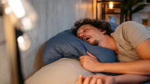 خطوات فعّالة لتقليل الشخير المزعج